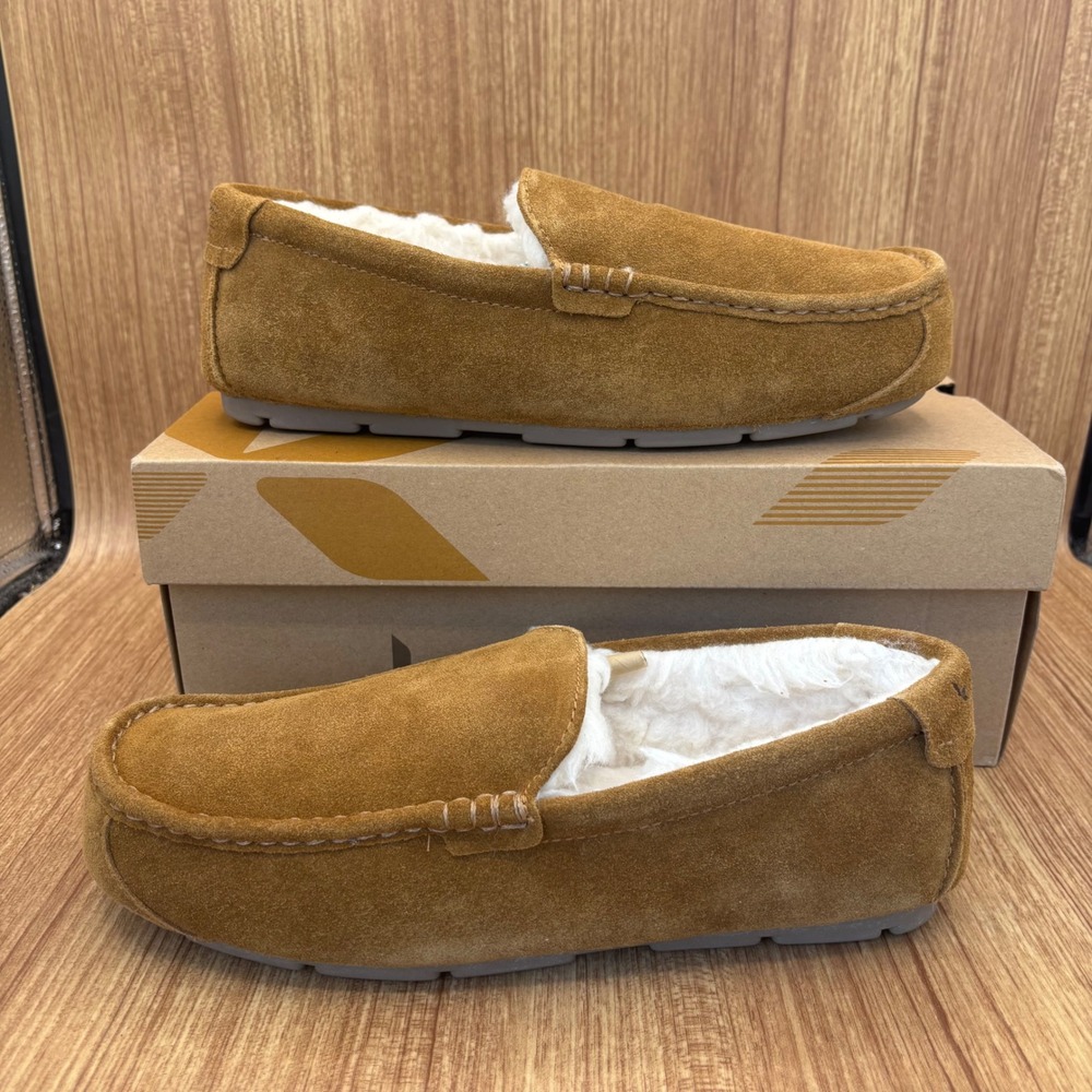 Koolaburra by UGG Tipton Slipper Mens Size 9 Chestnut Suede Moccasin Loafer NEW